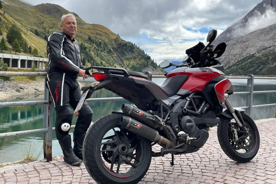 Schräglagentraining Sembach — Motorrad in der Kurve